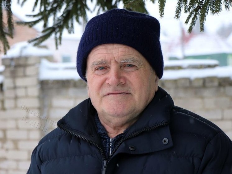 Житель села Молотычи Курской области передал для бойцов СВО более 10 кубов дров