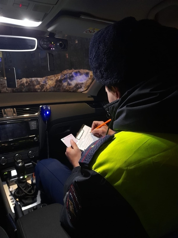 Автоледи в Петрозаводске рискнула жизнью 6-летней дочери