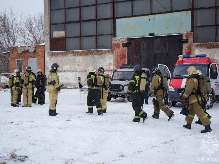 Пожар площадью 200 «квадратов» произошел в административном здании Барнаула