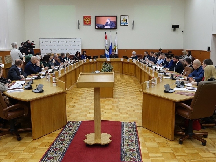 На очередном заседании думы Великого Новгорода обсудили ряд поправок в бюджет