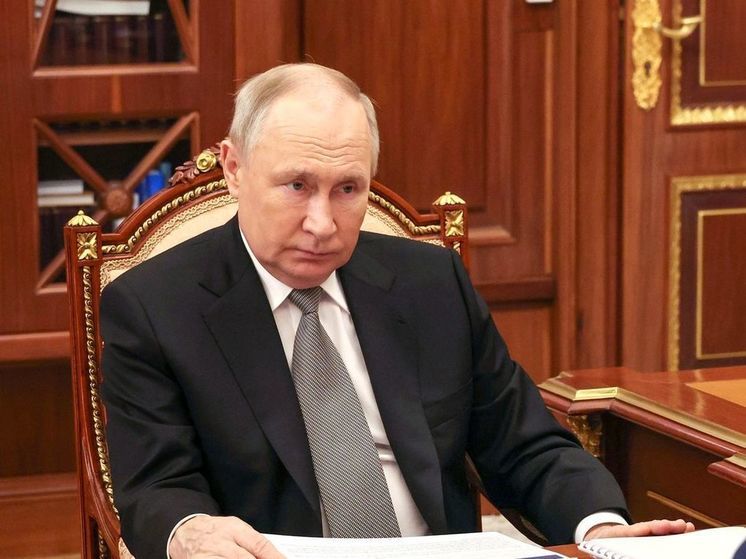 Путин потребовал, чтобы выделенные новым регионам деньги не исчезли