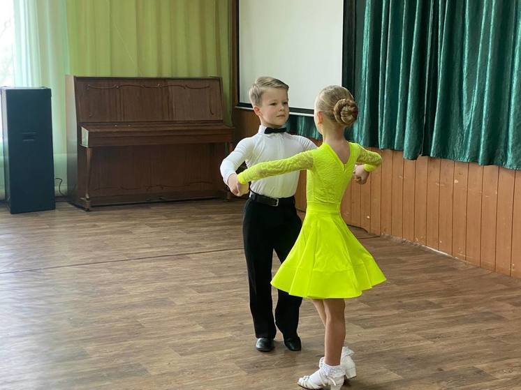 В Константиновке открыли курсы спортивного бального танца