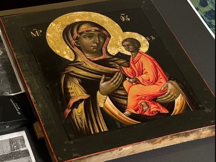Специалисты Новгородского травмпункта помогли датировать древнюю икону