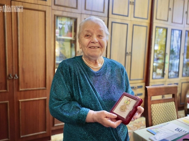 В Лабытнанги блокадница получила медаль от правительства Санкт-Петербурга
