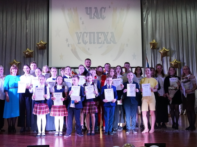 В течение 2023 года иркутские депутаты поддерживали педагогов
