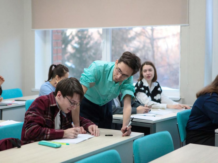 Первые повышенные стипендии получили будущие свердловские медики и педагоги