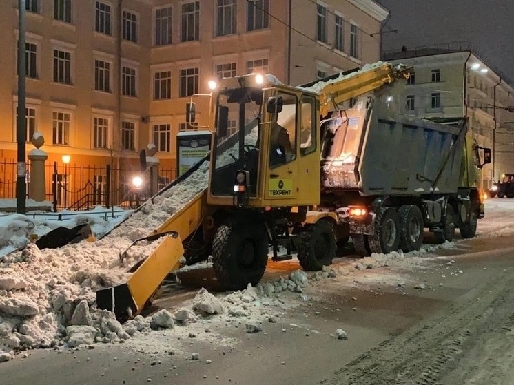 Госавтоинспекция Петрозаводска рассказала, с каких улиц ночью вывезут снег