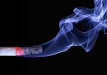 Врач-хирург Армен Авакян в интервью радио Sputnik предупредил, что курение может нарушить кровоснабжение, а это может привести к к гангрене и ампутации ноги