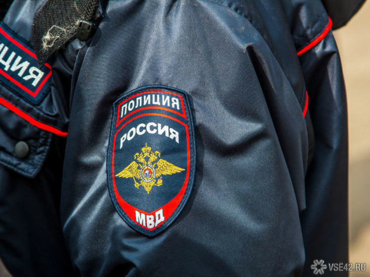  Полицейские раскрыли подробности ДТП с фурой, которая врезалась в забор в Новокузнецке
