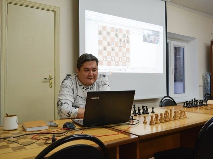Шахматисты Калмыкии и Антрацита тренировали тактическое зрение