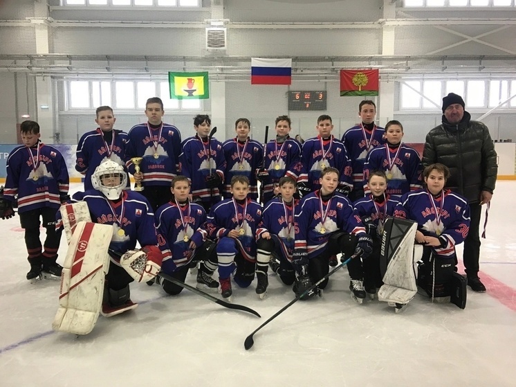 Победили в «Золотой шайбе» хоккеисты из Липецка и Задонска