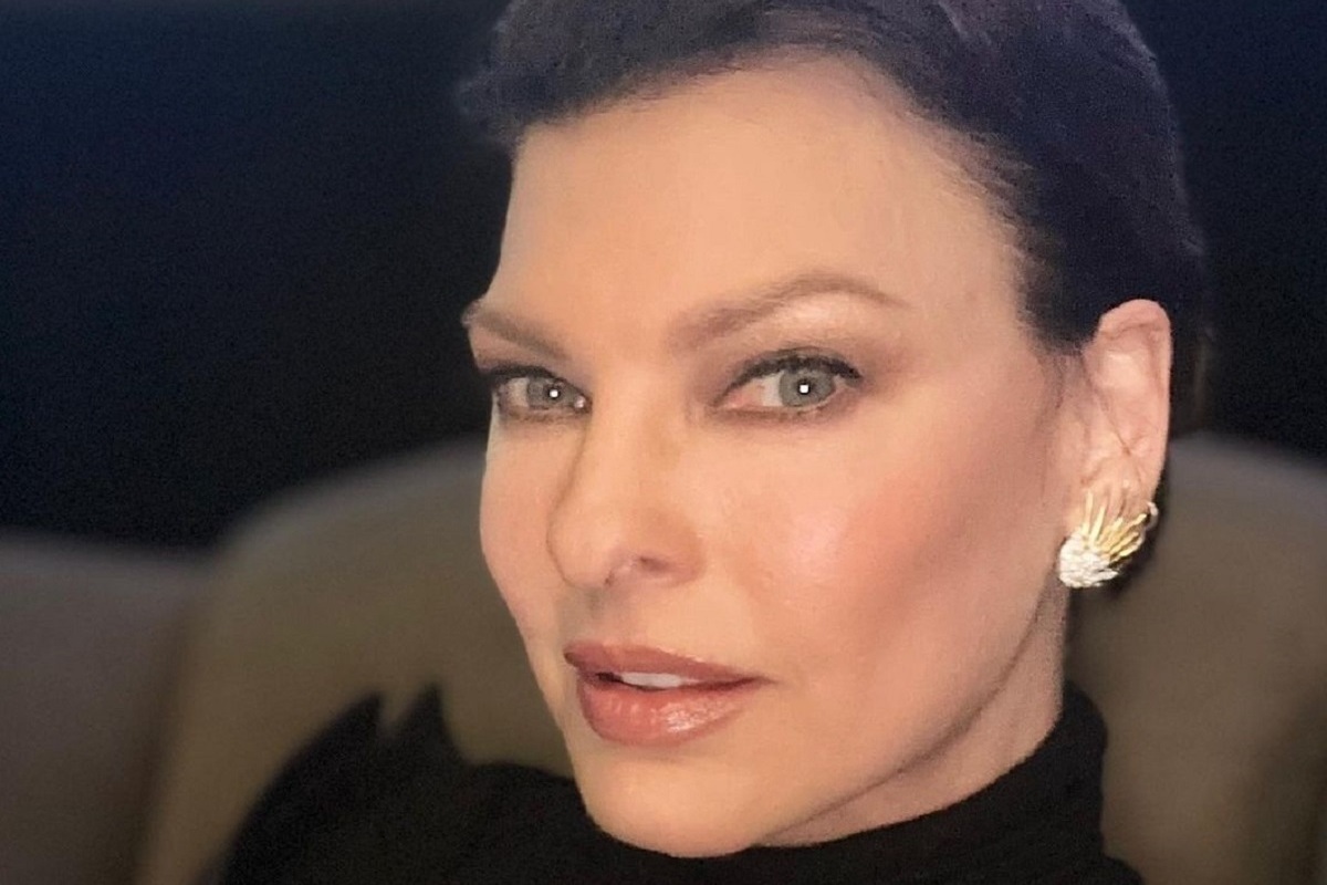 Модель много лет борется с онкологией