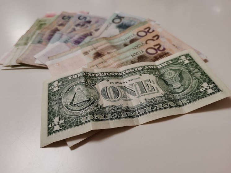 Курсы валют в Хабаровске остаются стабильными