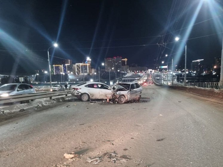 В Новосибирске погибший в ДТП водитель ВАЗ пытался скрыться от полиции