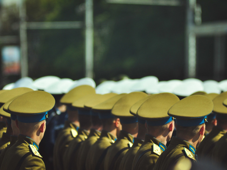 Студентам луганского вуза будут присваивать офицерские звания