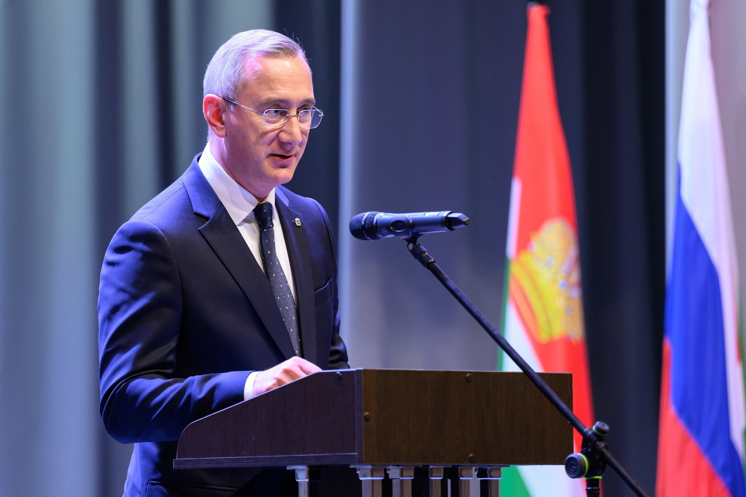 Город владимир люди. Городские жители. Город владимир люди. Владимир город население. Городские жители.