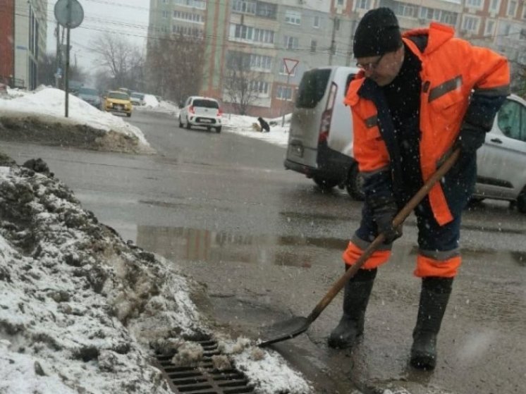 На девяти улицах в Туле прочистили ливневую канализацию