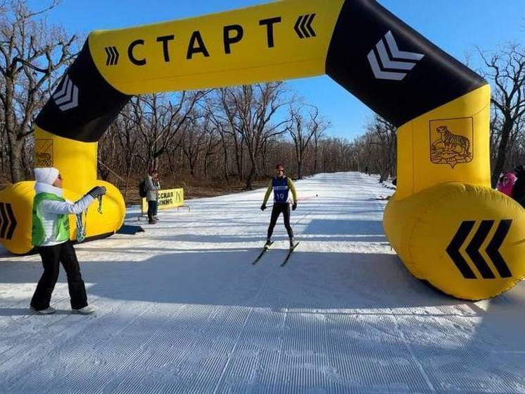 Зимний триатлон «Ледяной остров» собрал сотни спортсменов во Владивостоке