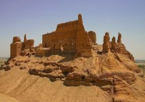 Американцы при бомбардировках территории Сирии уничтожили известный археологический памятник начала XIII века Эр-Рахба