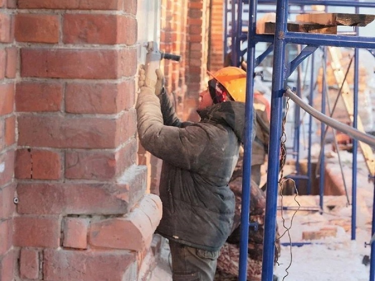 «Дом афганцев» продолжают ремонтировать в Барнауле