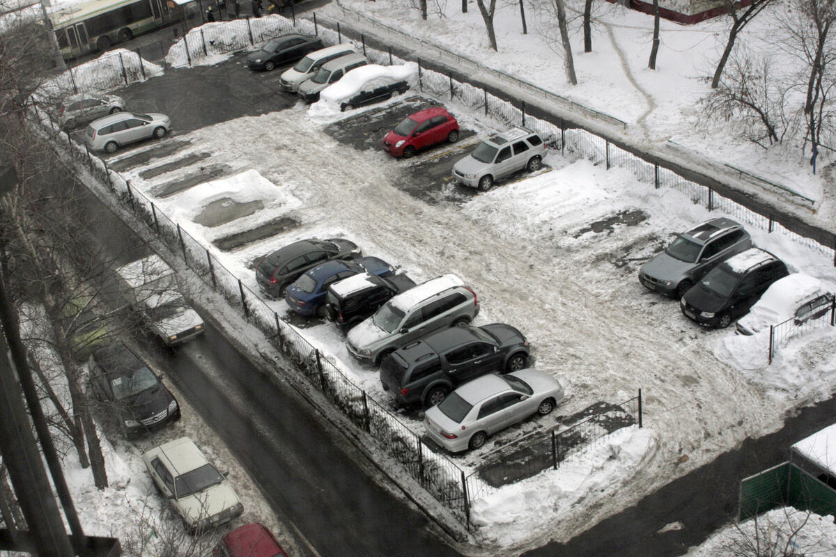 В Одинцово хулиганы скидывают из окон на автомобили яйца - МК ...