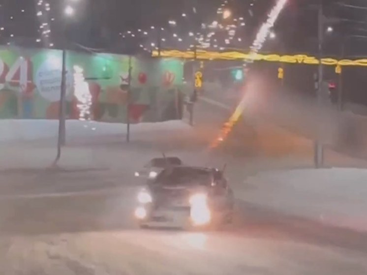 В Уфе еще один блогер устроил дрифт с фейерверками