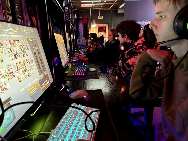 Шесть вузов ДНР сражаются за право представлять регион на всероссийских совернованиях по киберспорту