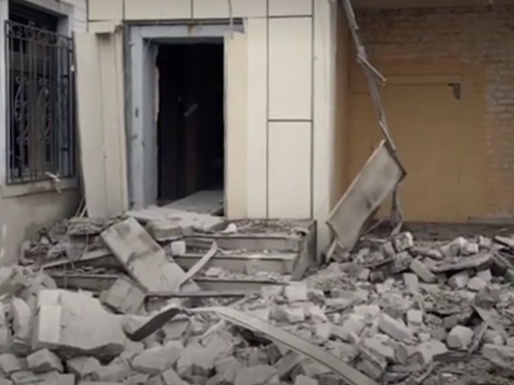 Местная жительница рассказала, что разрушенная пекарня в Лисичанске бесплатно раздавала воду