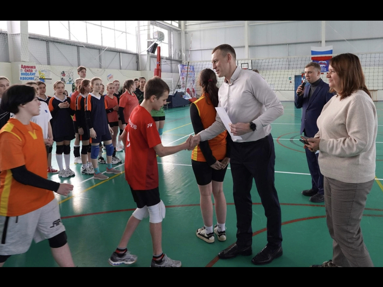В Кардымово прошли соревнования по волейболу среди детей