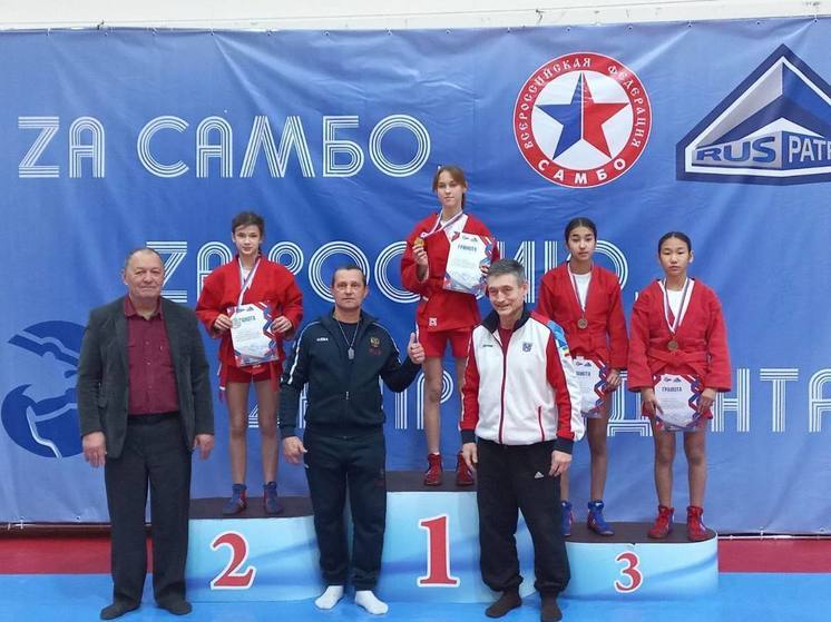 Самбистка из Калмыкии завоевала «бронзу» всероссийских соревнований