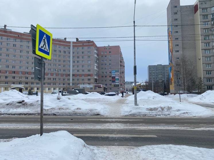 Неизвестный сбил школьника на «зебре» в Вологде