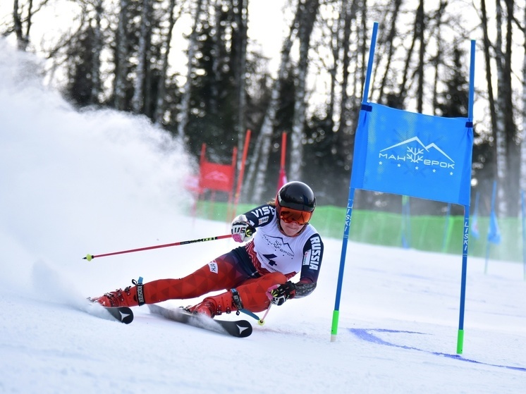 Сочинский горнолыжник попал на пьедестал почета Кубка России
