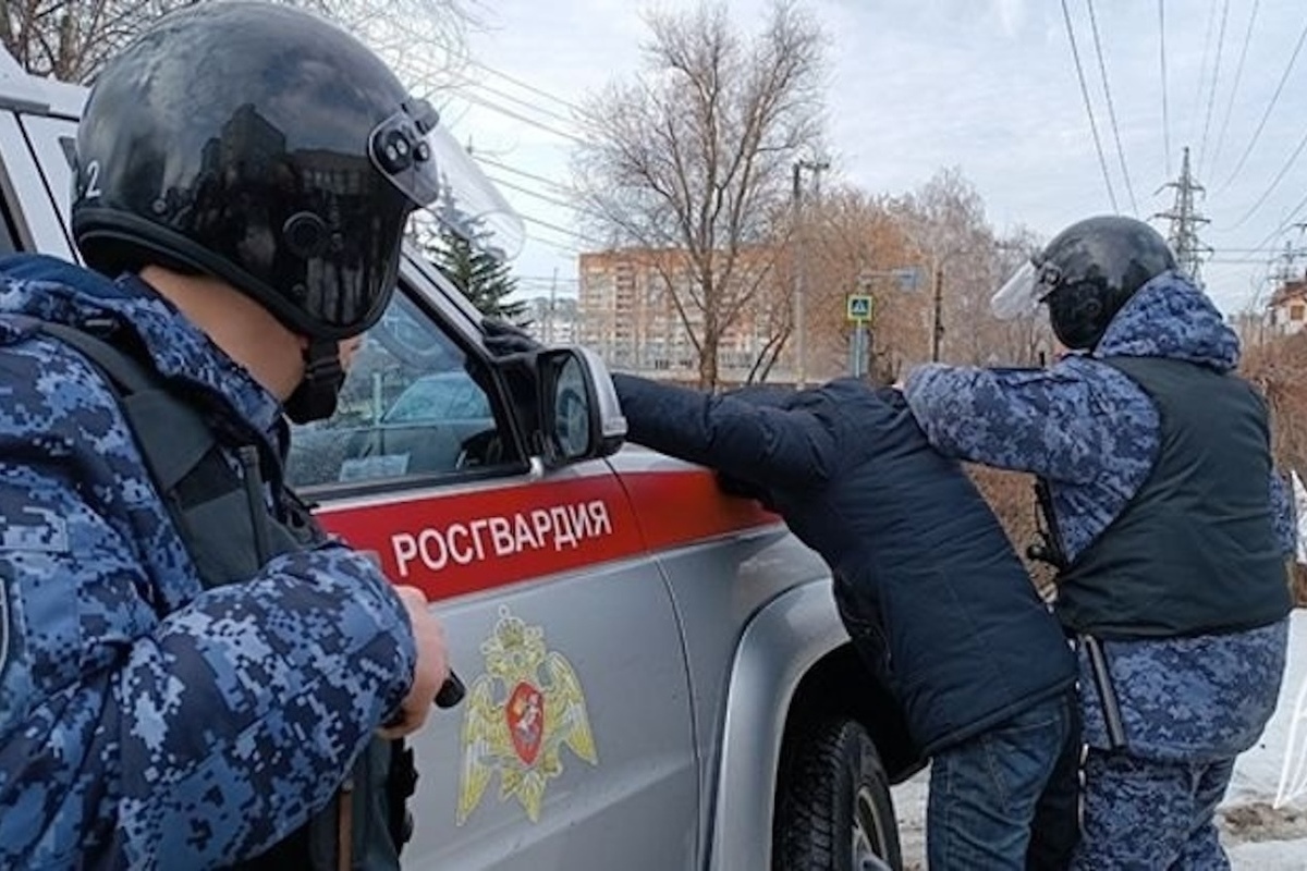 поезд приближался к станции разбор. не печь кормит а руки разбор предложения. предложение со словом вокзал. скорый поезд прибывает к пятой платформе. синтаксический разбор предложения.