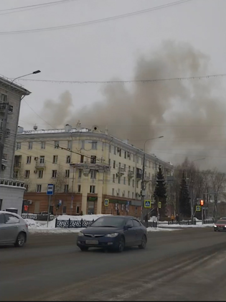 Бывшее здание туберкулезного диспансера загорелось в Новокузнецке