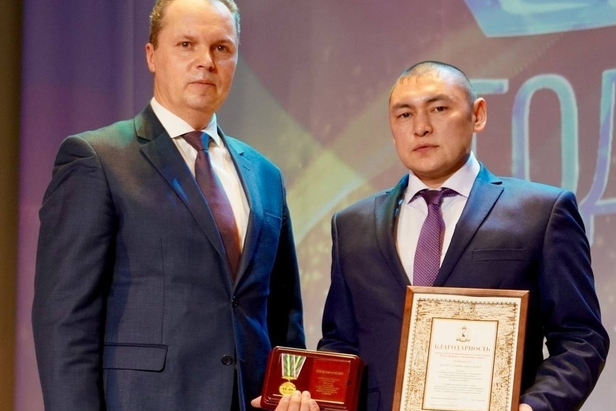 Northern all-around coach from Aksarka received an anniversary medal from the Ministry of Sports of the Russian Federation