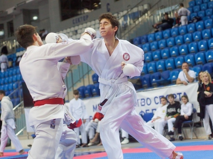 115 медалей принес брянским каратистам Чемпионат ЦФО