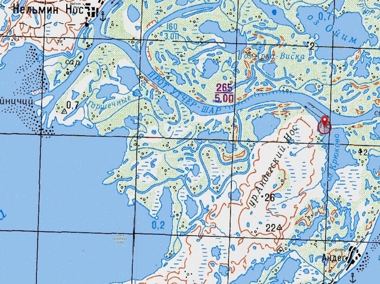 Жителей НАО известили о полынье рядом с оживленной дорогой
