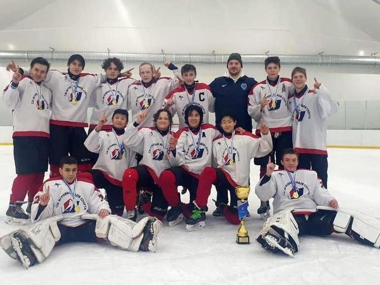 Сахалинские хоккеисты взяли два первых места на «Золотой шайбе-2024»