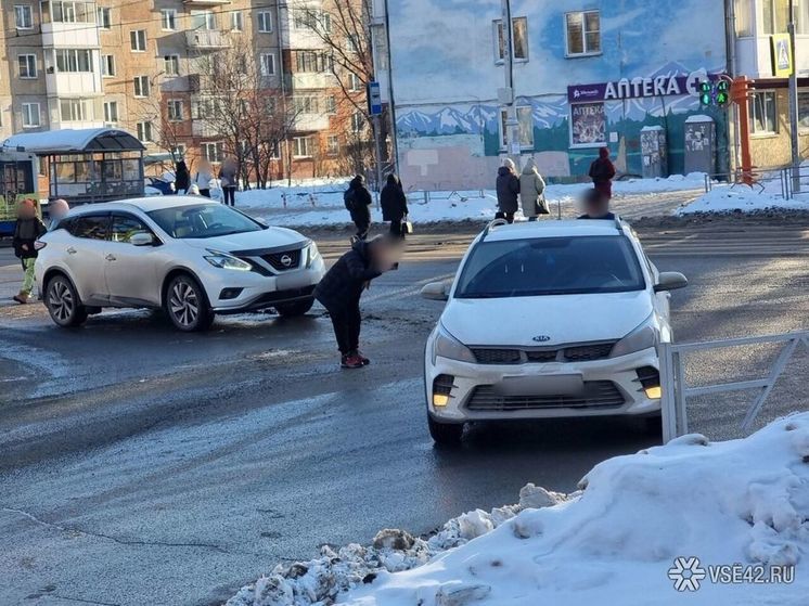 ДТП произошло на перекрестке в центре Кемерова