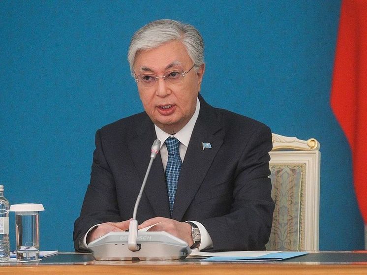Токаев назвал нехватку инициативы и смелости причинами отставки правительства Казахстана