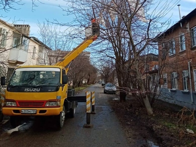 В Краснодаре прокуратура начала проверку по факту повреждения крыши многоэтажки ветром
