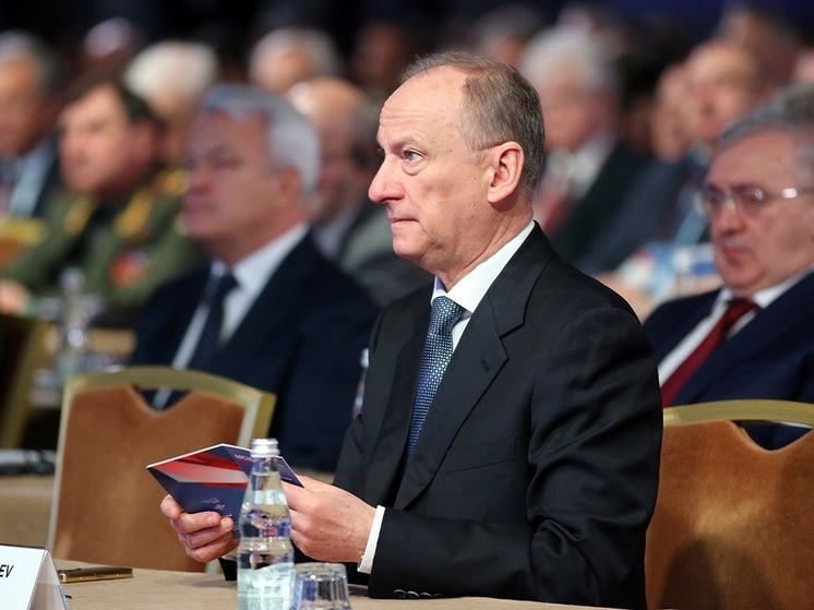 Патрушев: Киев все чаще пытается вербовать россиян для поджогов административных зданий