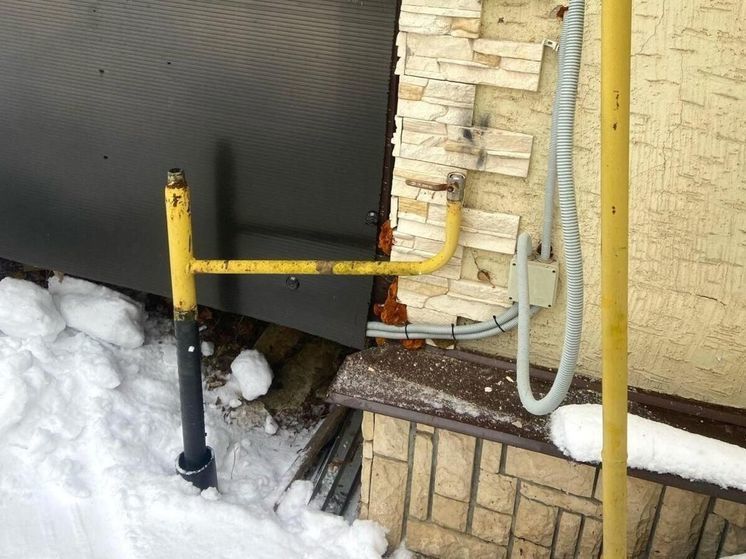 Спасатели Подмосковья эвакуировали семью из дома с утечкой газа