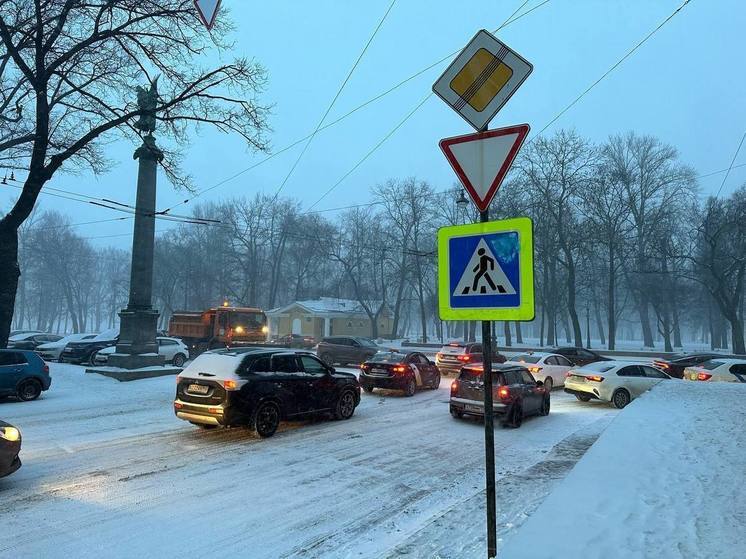 Ремонт на ж/д переезде замедлит движение в Сосновом Бору