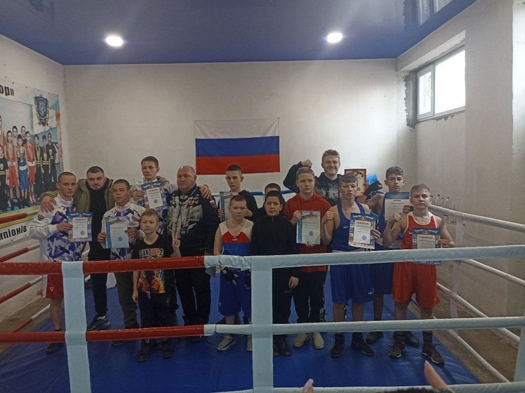 В Новотроицком прошел детско-юношеский турнир по боксу