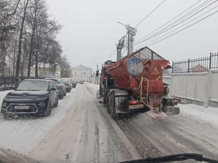 В Кирове составили график вывоза снега на 6-7 февраля