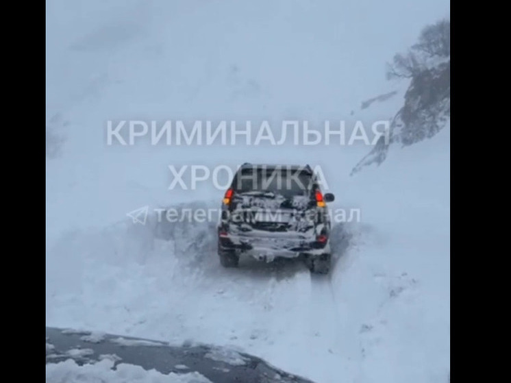 В Дагестане из снежной ловушки спасли 10 человек