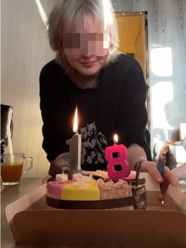 Красноярка, родившая в 13, отметила свое восемнадцатилетие в психушке