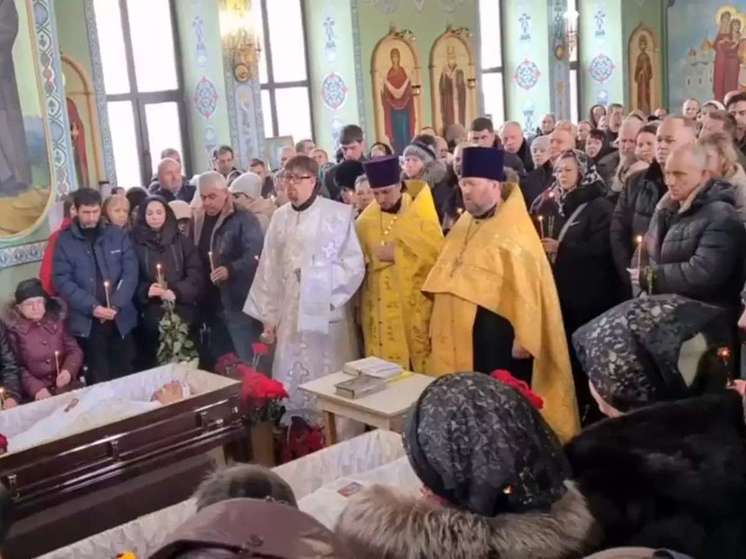В Волгодонске простились с супругами Евсюковыми, погибшими в авиакатастрофе