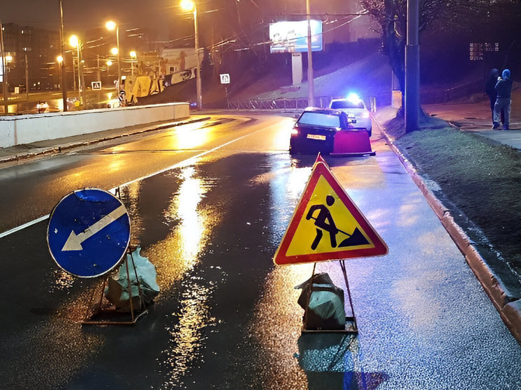  В Калининграде закрыли съезд с эстакадного моста из-за провала на дороге
